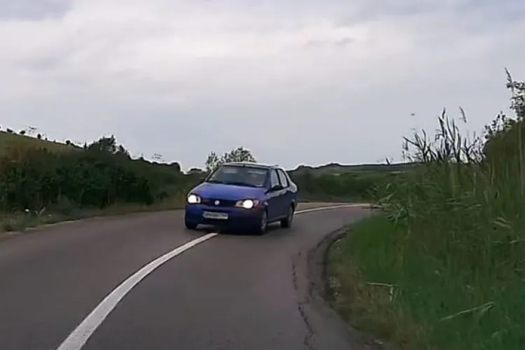 Șofer din Cluj salvat de faptul că mergea cu viteza legală. După curbă îl aștepta o surpriză! VIDEO