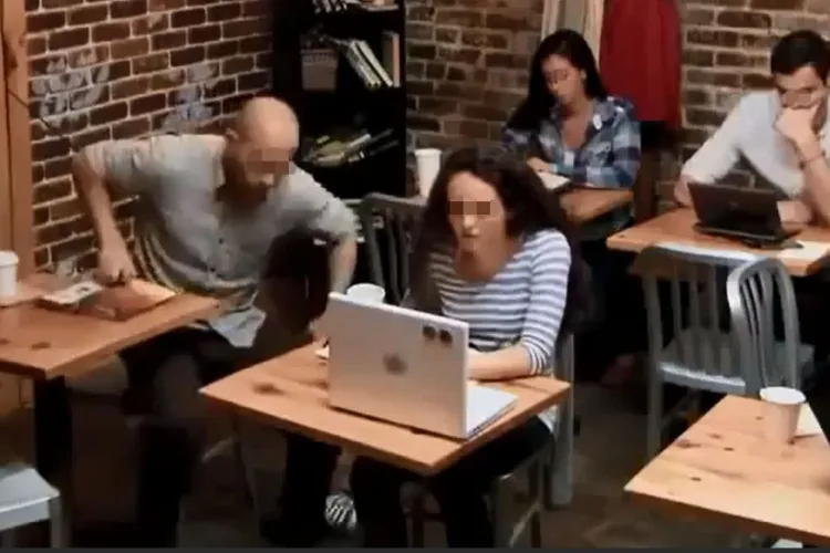 Ce a pățit astăzi o clujeancă într-o cafenea din Cluj în care voia să ia micul-dejun: „Cine conduce aici? Harababură totală. După 45 de minute am plecat”