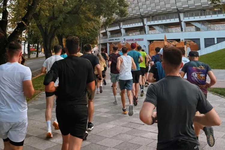 Clujenii amatori de sport sunt invitați mâine la o alergare de 5 kilometri. Sunt așteptați toți cei care vor să împărtășească pasiunea comună pentru cros