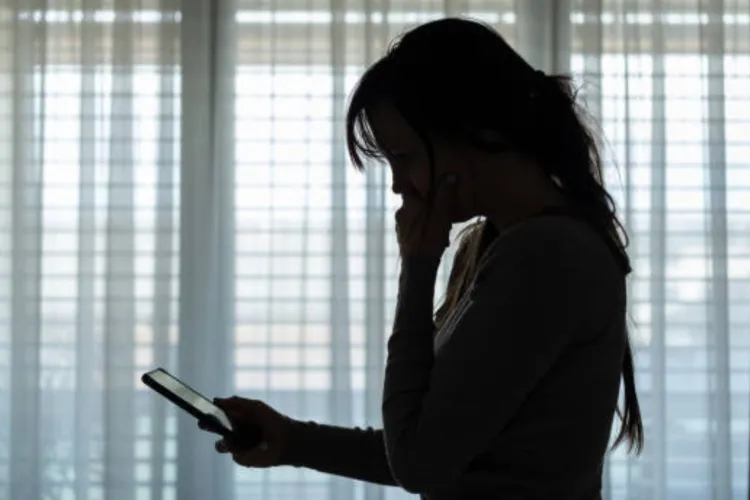 Atenție, clujeni! Escrocii sună în numele Poliției de Frontieră și spun că ești anchetat! O nouă tentativă de fraudă face victime prin telefon