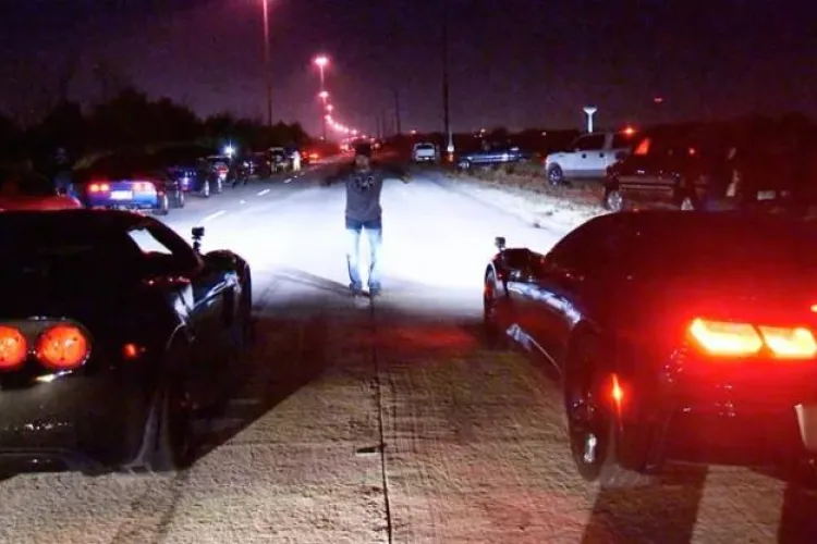 Noapte albă pe o stradă din Cluj-Napoca! Mașinile și motocicletele distrug somnul clujenilor: „Se circulă cu viteză mare”