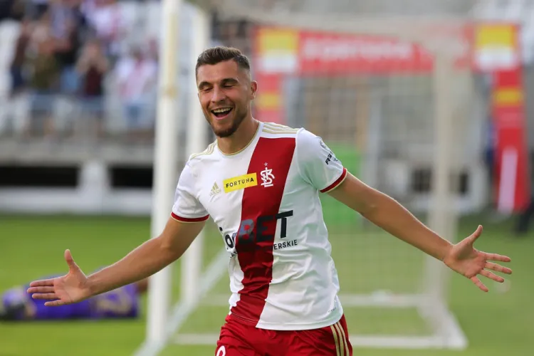 Atacantul „fantomă” al CFR-ului cere aproape 200.000 de euro! A jucat doar 106 minute, dar vrea bani pentru tot contractul