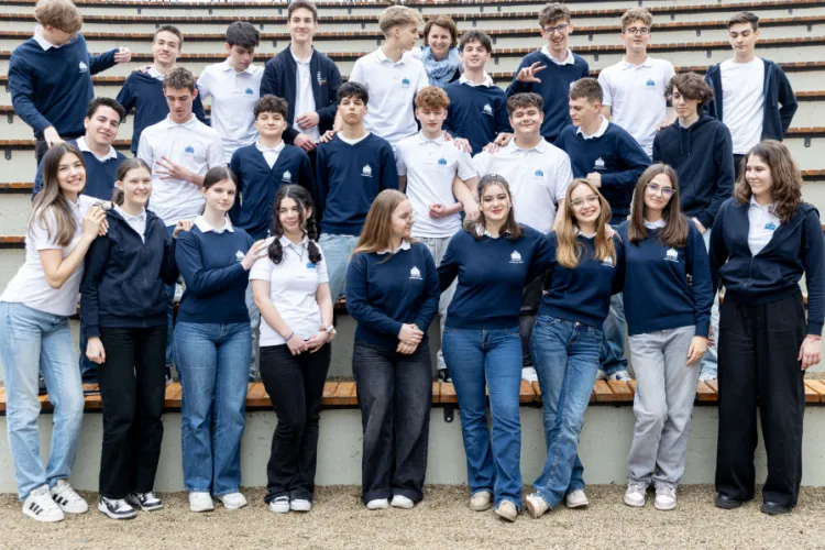 Recent înființat, un liceu al unei Universități de Medicină din Ardeal a luat fața la admitere tuturor liceelor cu tradiție. A atras cei mai buni elevi