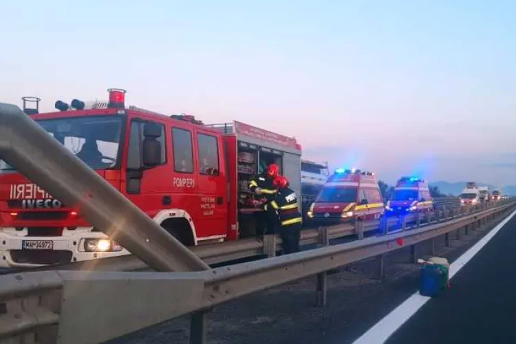 Accident cu șase răniți și doi copii prinși în mașini! Pompierii au intervenit de urgență 