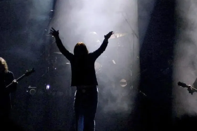 Regatul Unit se pregătește de un omagiu istoric: „Prințul Întunericului” va fi condus pe tonuri de orchestră, alături de fani, familie și celebrități