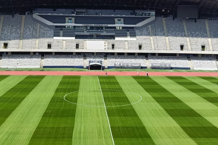 Gazonul arată impecabil înainte de Universitatea Cluj - UTA Arad. Cât va rezista? Mesajul lui Alin Tișe