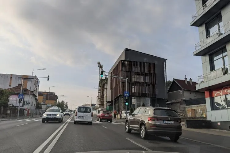 Scandal în Cluj-Napoca! Stația de „ocazie” de pe Calea Turzii le dă bătăi de cap clujenilor: „Mai nou urlă și se bat” 