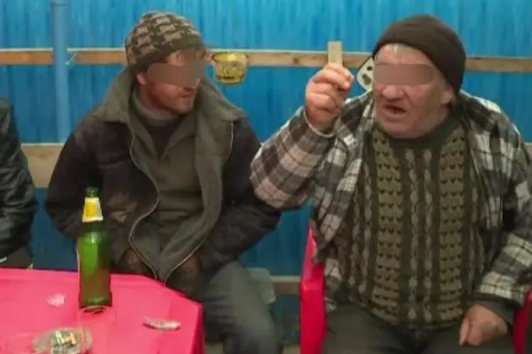 „Barul” neoficial din Cluj-Napoca: Băutură, mizerie și nervi întinși în Mănăștur, la stația de tramvai Răvașului