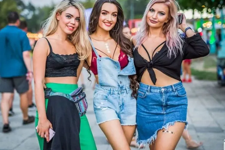 Pregătește-ți outfitul ca un profesionist la UNTOLD X: În acest corner ai acces la probă virtuală, analiză de culoare și makeover-uri GRATUITE!