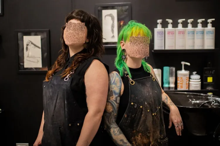 O tânără din Cluj-Napoca caută un salon „prietenos” cu persoanele din comunitatea LGBTQ+. Ce sugestii a primit: „Nu totul se învârte în jurul vostru”