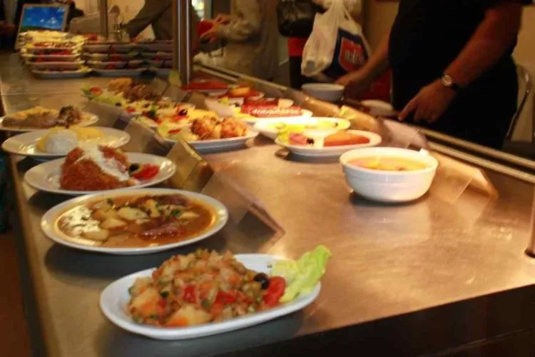 Clujenii cer redeschiderea cantinei Primăriei din Someșeni: „Mâncarea era foarte bună și la prețuri decente” 