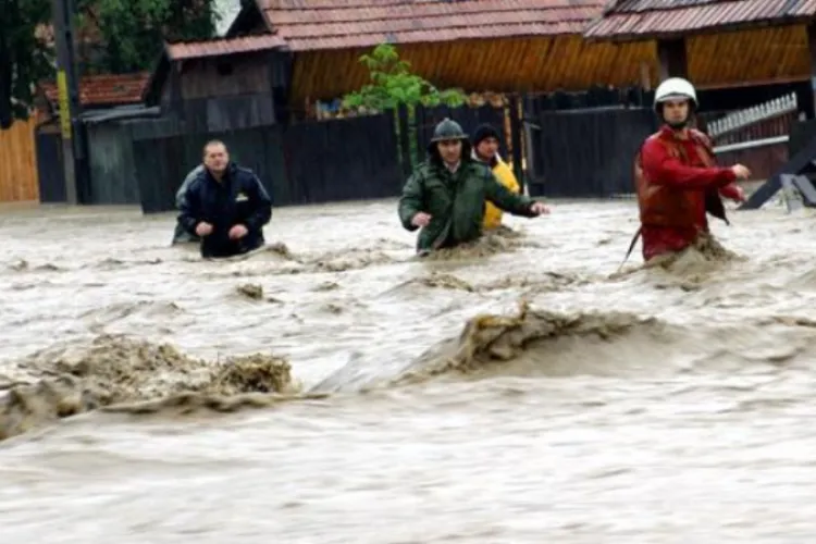 Hidrologii au anunțat COD GALBEN de viituri rapide și inundații periculoase în Cluj. Apele pot crește fulgerător