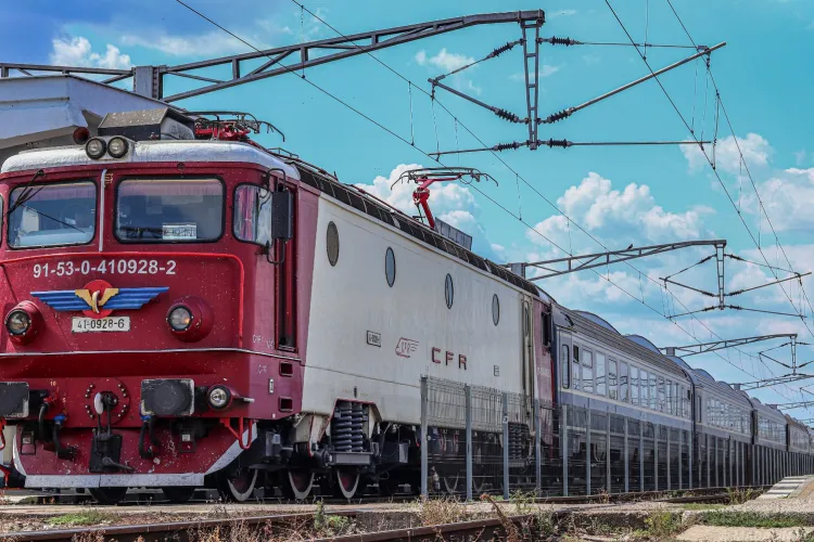 Călători, atenție! CFR anunță schimbări majore în septembrie: Trenuri anulate și autobuze pe rute-cheie spre Cluj