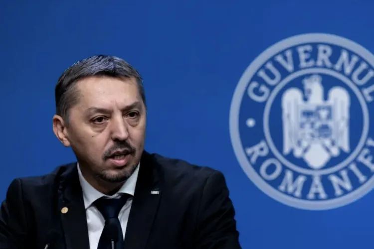 După presiuni și cereri de demisie din partea sindicatelor, Daniel David alege să plece... în concediu de odihnă