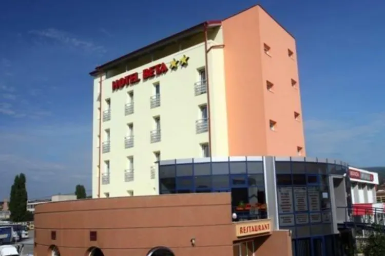 Lovitură pe piața imobiliară din Cluj-Napoca! Se scot la vânzare hotelul și autogara Beta 
