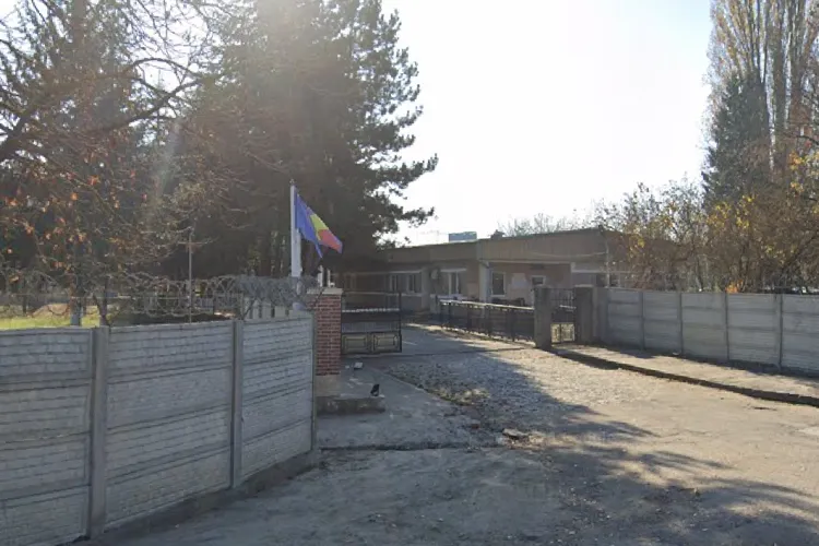 Tragedie la Unitatea Militară din Someșeni, Cluj: Un caporal a murit în urma unui accident de muncă. Lucra la un camion cu un alt bărbat, care a fost rănit