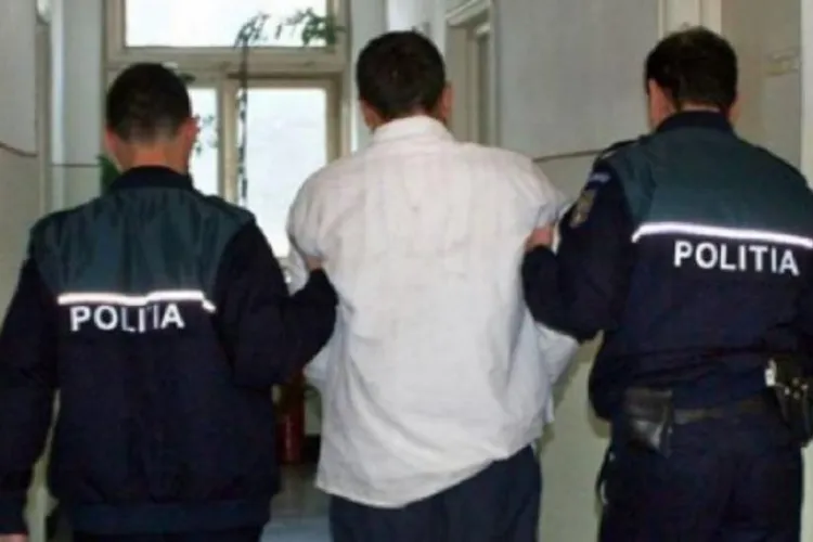 Un clujean a dat foc la anexa casei fostei iubite de 77 de ani, după o ceartă aprinsă. Când a văzut flăcările lângă casă, a fugit! Polițiștii l-au prins