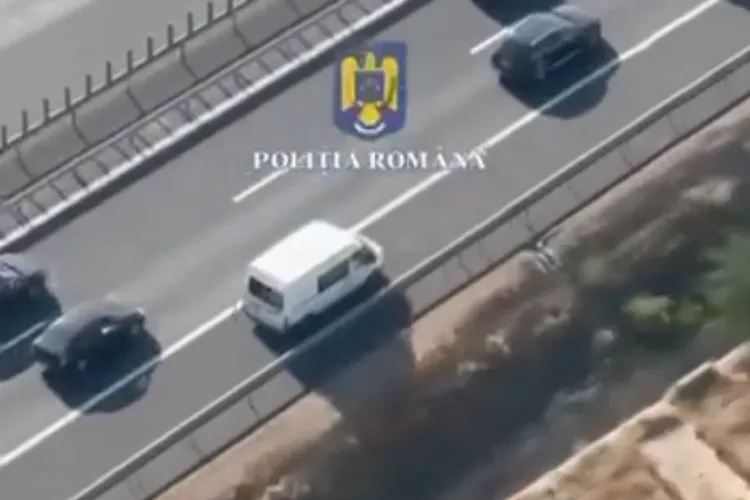 VIDEO. Poliția îl face de râs în toată țara pe șoferul unei dube: „Sigur nu mă vede nimeni! ”/Și uite așa te vede toată lumea”