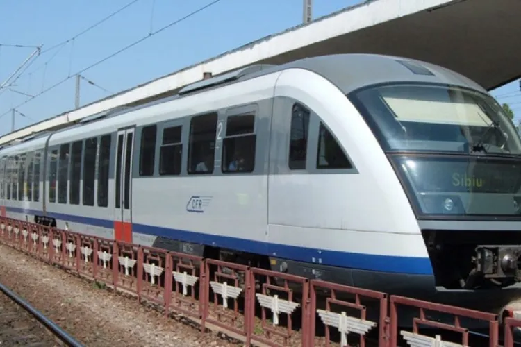 Trenul Cluj - București este întârziat peste 2 ore din cauza unei defecțiuni la infrastructura feroviară
