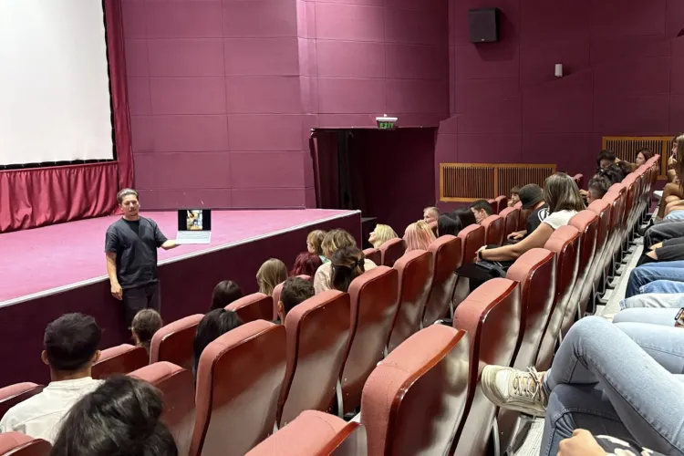 Copiii din centrele de plasament din Cluj, față în față cu realitatea cruntă și cu pericolele dependenței: „Substanțele le pot spulbera visele!” FOTO