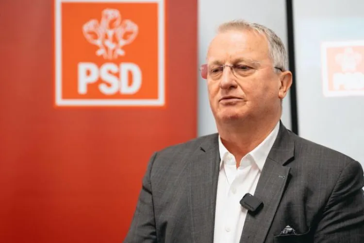 Deputatul clujean Remus Lăpușan, săgeți către Alin Tișe, șeful CJ Cluj: „Să explice cum s-a ajuns la achiziții la preț dublu a microbuzelor față de piață”