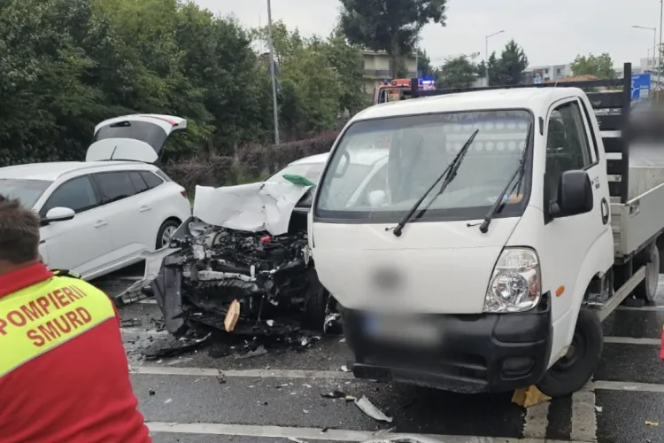 FOTO Cum s-a produs accidentul grav din Cluj-Napoca:  O autoutilitară a pierdut controlul pe Calea Turzii, trei oameni răniți în urma accidentului!