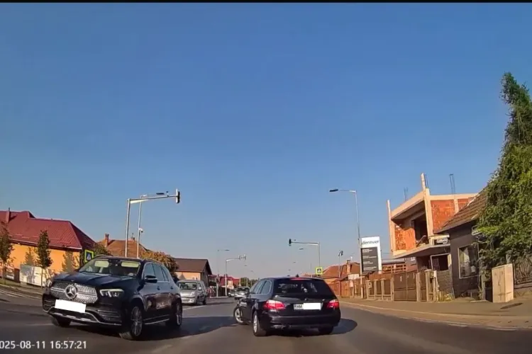 Pericol în Cluj-Napoca: Un șofer din Maramureș ignoră linia continuă și blochează cel mai aglomerat drum din România. Claxoanele nu l-au oprit VIDEO