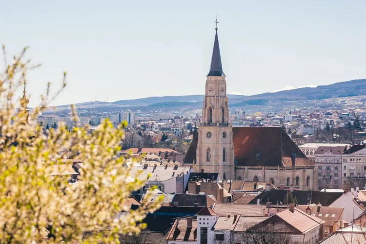 Mesaj special al viceprimarului din Cluj-Napoca, în timpul vizitei președintelui Ungariei: „Dumnezeu să binecuvânteze orașul Kolozsvar!”