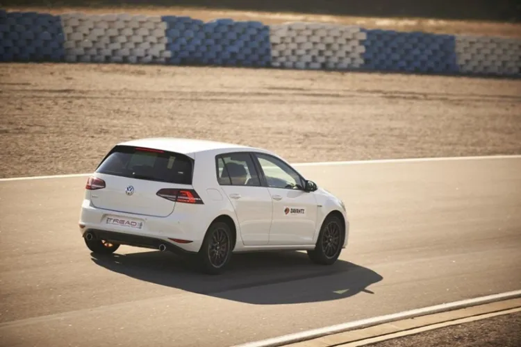 Avantajele anvelopelor all-season, ghid complet pentru șoferi. Ce avantaje ai și de câte bătăi de cap ești scutit dacă îți cumperi anvelope all-season