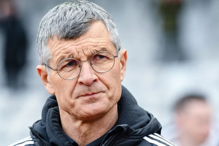 Ioan Ovidiu Sabău și-a desființat jucătorii după egalul cu Petrolul: „Rușinos! Au intrat cu aere de vedete, echipă mediocră” 