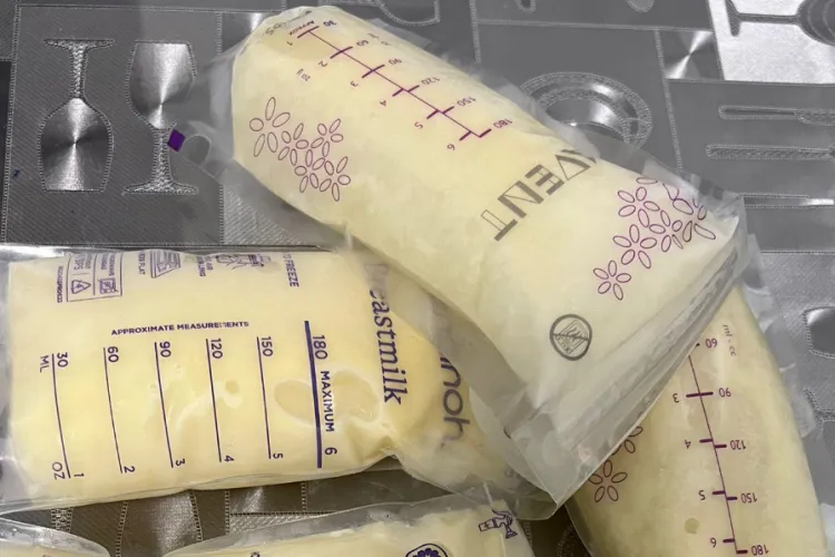 Mămică din Cluj naște dispute după ce a anunțat că vrea să doneze lapte matern: De ce au fost revoltate alte mămici de gestul lăudabil al acesteia