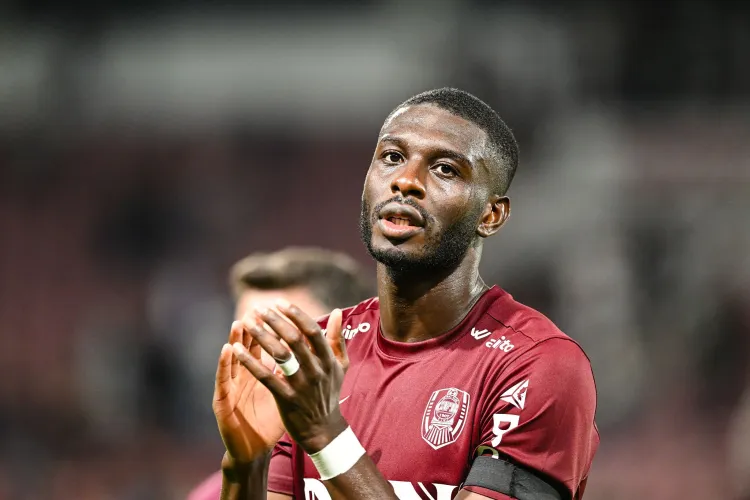 Drama lui Sheriff Sinyan în Suedia! Fundașul CFR Cluj, internat și pregătit pentru o intervenție medicală după dureri abdominale în meci