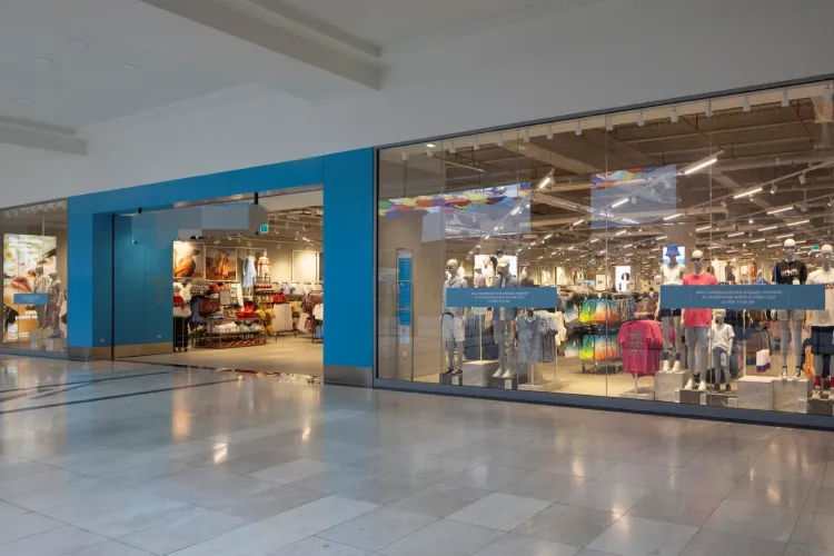 Unul dintre cele mai mari branduri de haine din lume, deschide primul magazin la Cluj! Unde va fi noul magazin, în care se vor crea 130 de locuri de muncă