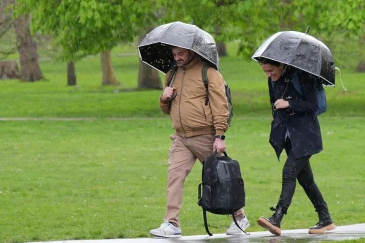 Adio, vară? Meteorologii anunță temperaturi de 0 grade Celsius. Vremea se răcește brusc pe finalul lunii august