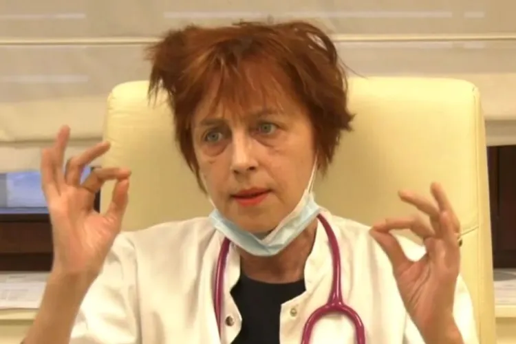 Ziua și conspirația. Medicul Flavia Groșan îi bulversează pe antivacciniști cu o nouă teorie: „După ce au avut contact fizic, au apărut dureri în piept”