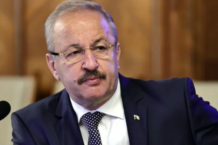 Dîncu îl apără pe Daniel David: „Nu trageți în ministrul Educației. Problema României nu e că tinerii muncesc, ci că munca nu mai are valoare”