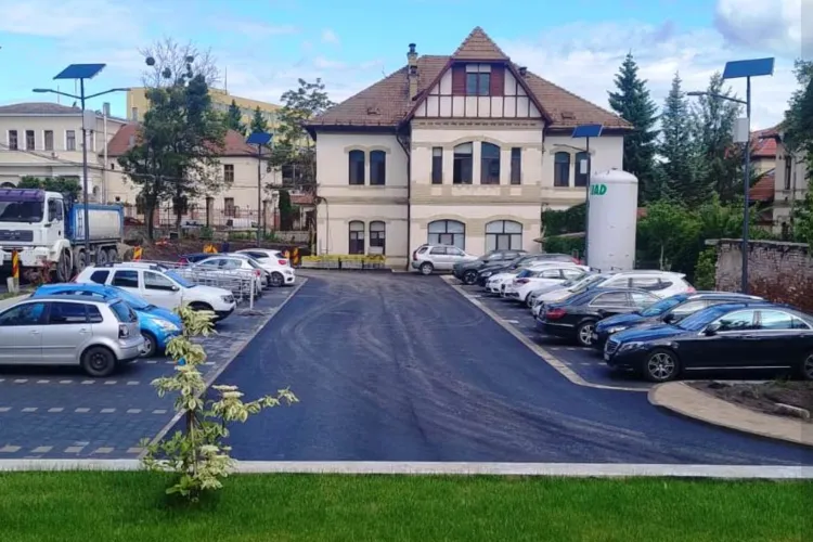 În ritm de melc, spitalele din Cluj se schimbă la față: Cum arată Complexul Neuropsihiatric din Cluj-Napoca, după „refațadizare” FOTO