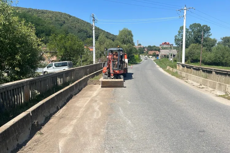Lucrări de întreținere a unui drum din Cluj frecventat de oameni din toată țara: Șoseaua care duce spre Cheile Turzii, în plin șantier! FOTO