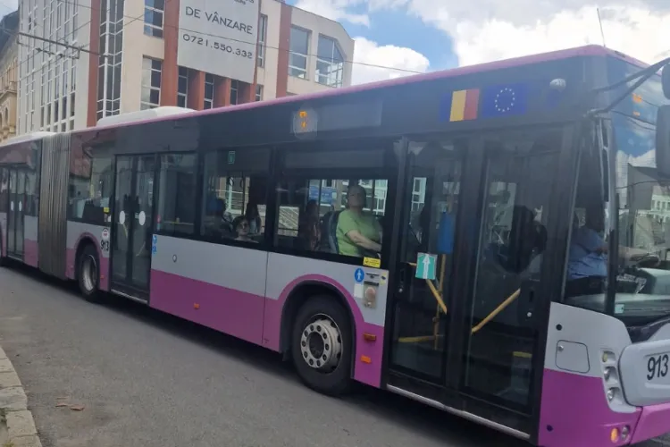 Tânără de 20 de ani, hărțuită în autobuz la Cluj de un bărbat de 50 de ani, în fața fiului adolescent:„Îi făcea avansuri, iar fata înghețase. Era «freeze»”