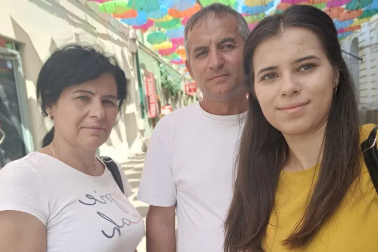 Dramă fără margini pentru tatăl studentei la Medicină, ucisă de iubit cu 51 lovituri de cuțit: „Încă o sun pe telefon și sper că va răspunde «Da, tati!»