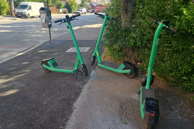 O tragedie care nu poate fi evitată? Trotinete electrice dau peste cap siguranța copiilor din Baza Sportivă Gheorgheni: „Așteptăm să se întâmple un necaz”