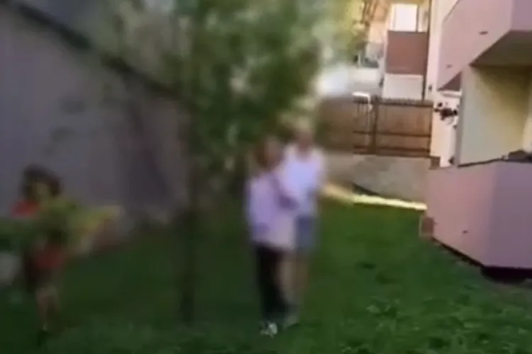 Ordine de protecție împotriva clujeanului ce a agresat mămici cu copii între blocuri la Cluj: „Vrei să te omor? Te fac bucăți”-VIDEO Momentul agresiunii