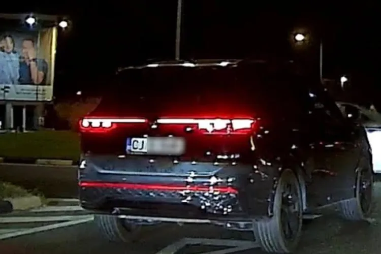 VIDEO. Cruzime fără margini la Cluj! Un șofer calcă o pisică pe trecerea de pietoni, deși încetinise la limitatorul de viteză. Totul, surprins pe cameră