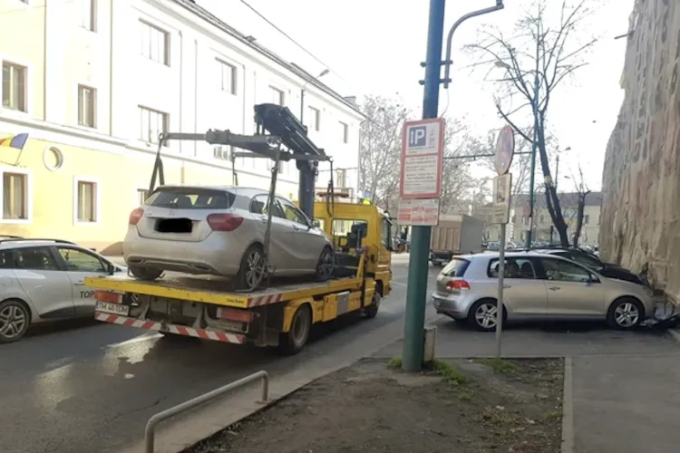 Primăria Cluj-Napoca răspunde scandalului parcărilor ilegale: Poliția Locală va monitoriza zona. Care este numărul de telefon unde pot suna clujenii 