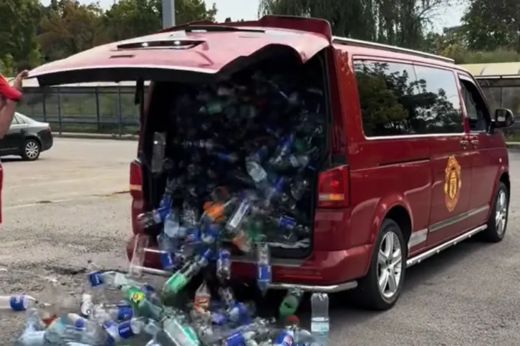 VIDEO. El este cel mai harnic clujean! A reciclat mii de PET-uri, deodată: „No, Asta da reciclare! Numai să n-ai ghinionul să fii după el la aparat”