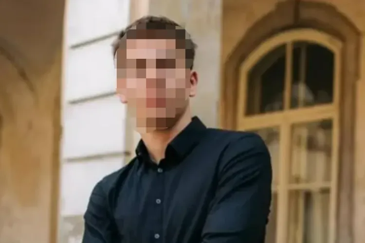 Tânăr de 18 ani, dispărut în Cluj-Napoca. Familia îl caută disperată cu mașina pe toate străzile Clujului. Dacă știți ceva, sunați urgent la 112!