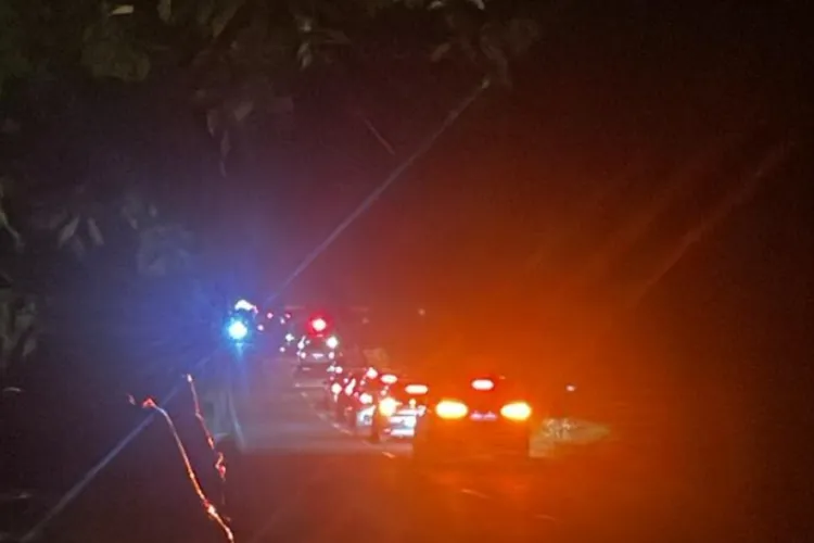 Noapte de groază pentru șoferi în Cluj: Mașină derapată pe Drumul Sfântul Ion, traficul paralizat înainte de Wild Hills