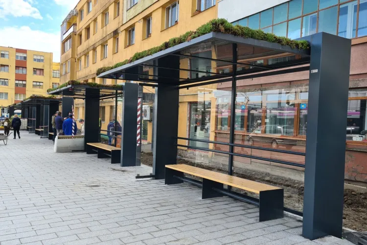 „Comerț” ilegal cu bilete de transport în stația de autobuz de la Gară: Mai mulți oameni vând bilete contrafăcute, iar clujenii sunt exasperați