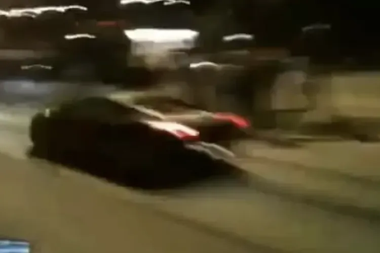 Atenție, șoferi! Clujenii, revoltați de haosul din trafic! Ieșirea de pe DEx4 spre Cluj a devenit „ring de forță”: „Unii cred că e concurs de curaj!”