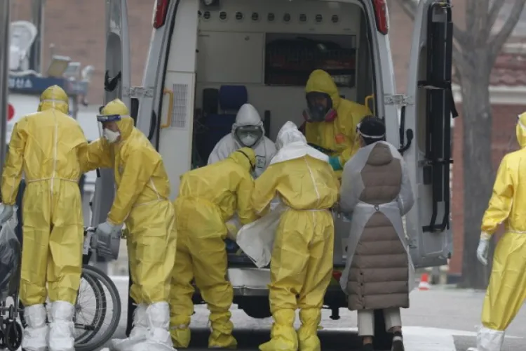 Fake news-ul lovește din nou: După „intrarea Românie în război”, acum circulă minciuna despre o „nouă pandemie”